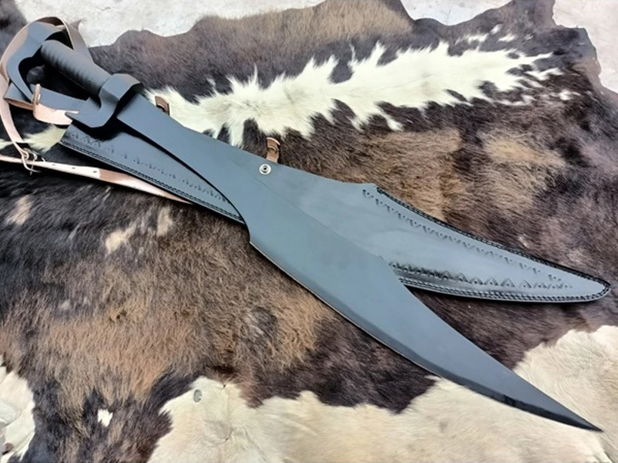 King Leonidas Spartan 300 Movie Sword Replica - Hand Forged Carbon Steel / Damascus Blade