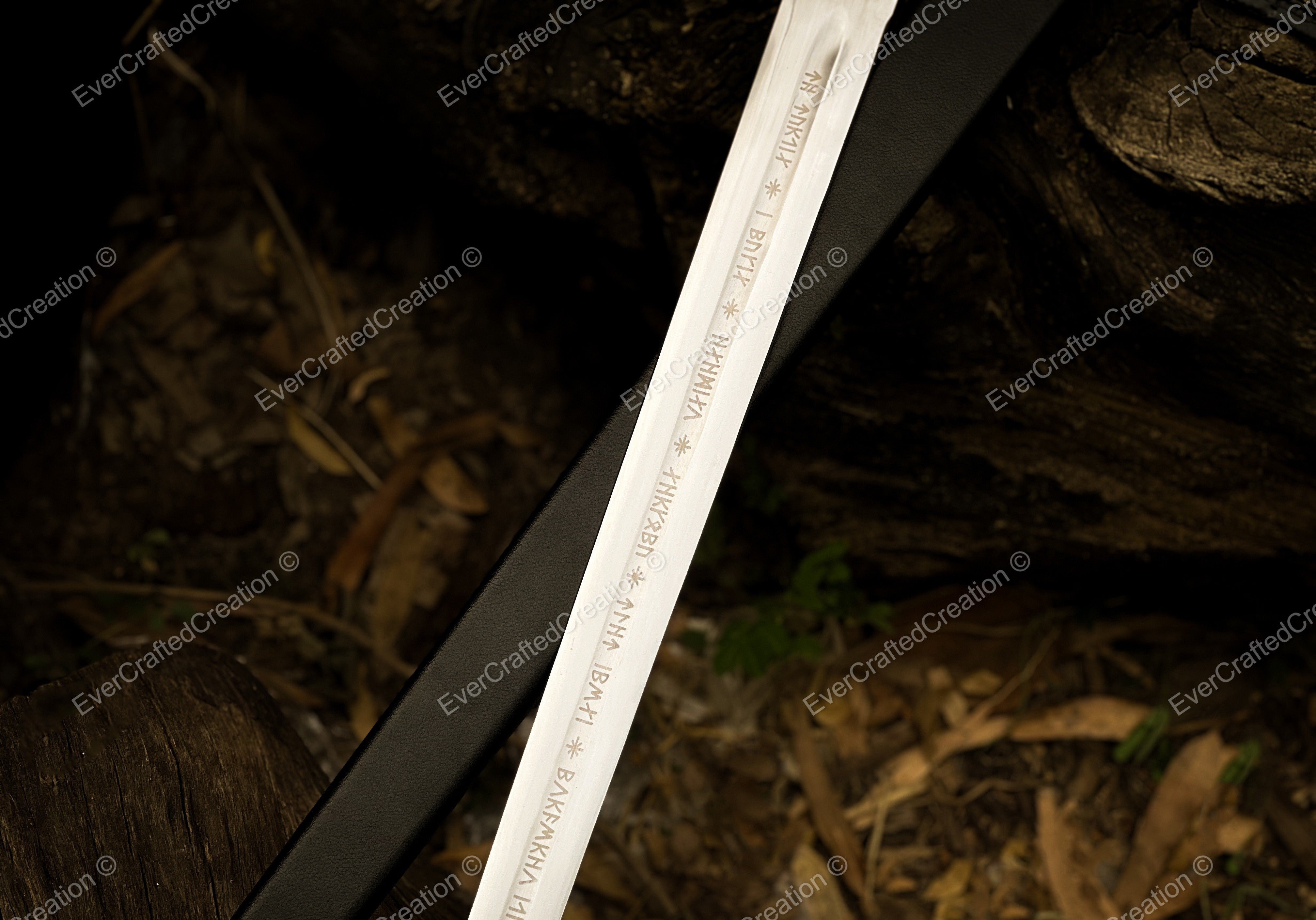 Handcrafted Anduril-Inspired Aragorn Sword – Fantasy Decorative Display Piece, Cosplay Prop, Personalized Gift for Him or Her